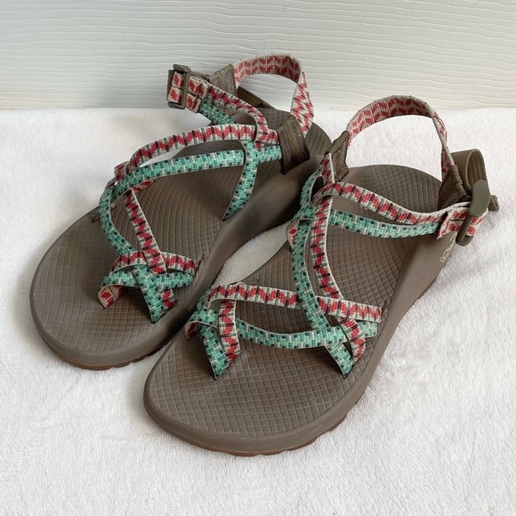 Chaco Dolman pine sandals